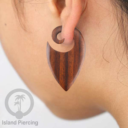 Fake wood piercing, Tindik palsu, Model Kayu Sono warna natural Sistem Push, untuk semua lubang kuping