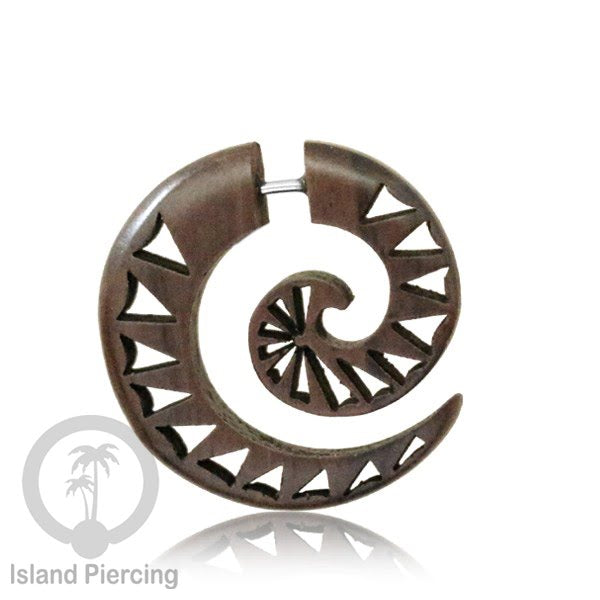 Anting kayu "fake piercing" model spiral dengan ukiran menarik. Fake wood piercing spirals with push system