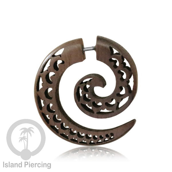 Anting kayu "fake piercing" model spiral dengan ukiran menarik. Fake wood piercing spirals with push system