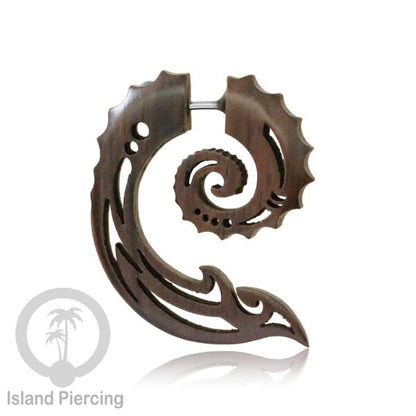 Anting kayu "Fake Piercing" model telinga dengan ukiran unik. Fake Piercing Expanders with push system