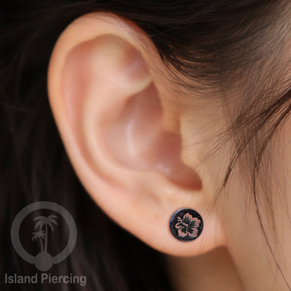 Fake Plug Piercing, Anting Tindik Plug Kayu ukiran pakai sistem push banyak pilihan model.