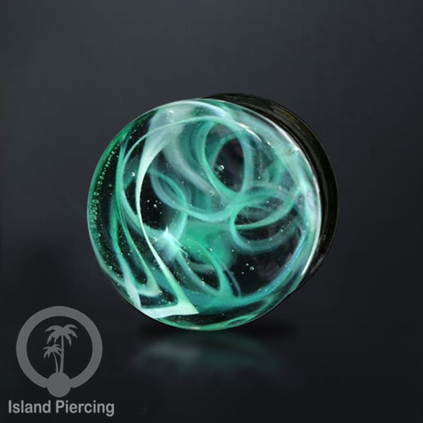 Anting Plug dari piercing  buat dari kaca Pyrex asli. Plug body jewelry yang sangat menarik