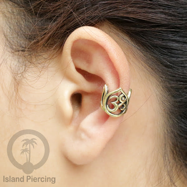 Brass Ear-cuffs anting perhiasan kuningan penjepit telinga banyak variasi unik.