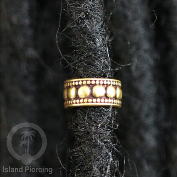 Brass Ear-cuffs anting perhiasan kuningan penjepit telinga yang manis.