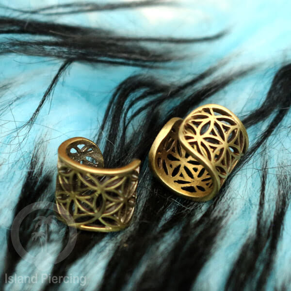 Brass Ear-cuffs anting perhiasan kuningan penjepit telinga banyak variasi unik.