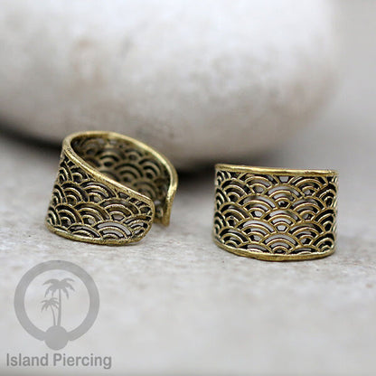 Brass Ear-cuffs anting perhiasan kuningan penjepit telinga variasi bungan dan daun.