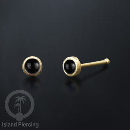 Nose Pin Piercing Jewelry Perhiasan Hidung bahan Kuningan dengan batu kecil.