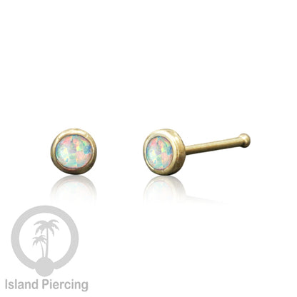 Nose Pin Piercing Jewelry Perhiasan Hidung bahan Kuningan dengan batu kecil.