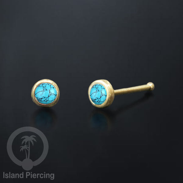 Nose Pin Piercing Jewelry Perhiasan Hidung bahan Kuningan dengan batu kecil.