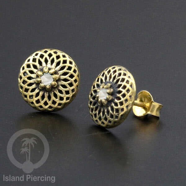 Anting Stud Kuningan dengan Batu Bulan Brass Ear-studs with Moon Stone
