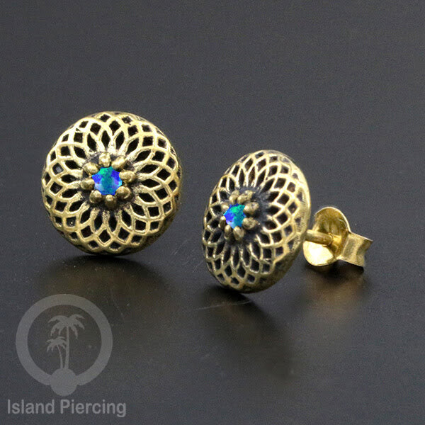Anting Stud Kuningan dengan Opal Biru Brass Ear-studs with Blue Opal