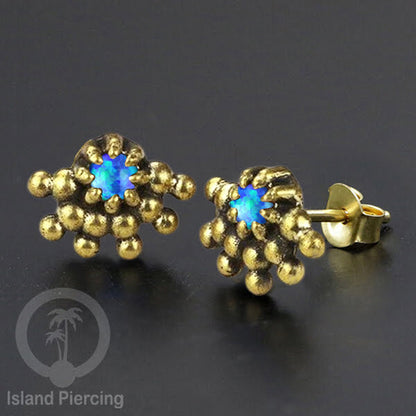 Anting Stud Kuningan dengan Opal Biru Brass Ear-studs with Blue Opal