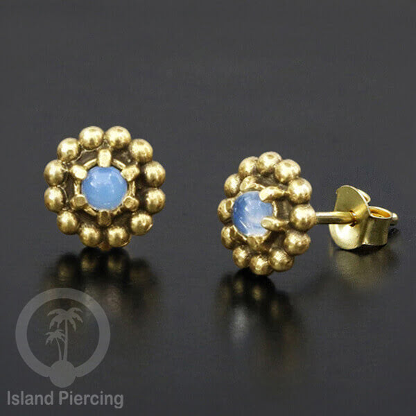 Anting Stud Kuningan dengan Batu Bulan Brass Ear-studs with Moon Stone