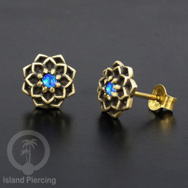 Anting Stud Kuningan dengan Opal Biru Brass Ear-studs with Blue Opal