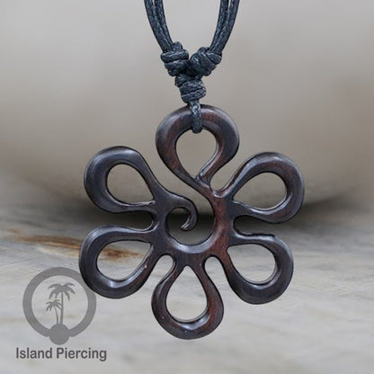 Kalung bandul kayu ukiran tangan dari Bali Carved Wood Pendant Necklaces