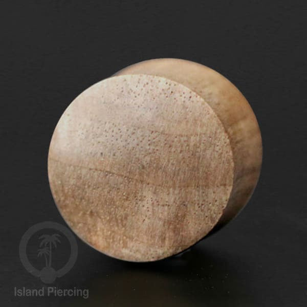 Plug tindik buatan tangan dari kayu yang macam-2.Wood plug Piercing Ear Plug kualitas sangat bagus.