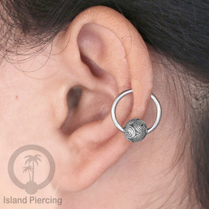 BCR Piercing Stainless dengan dekorasi bola Kuningan putih banyak pilihan motif