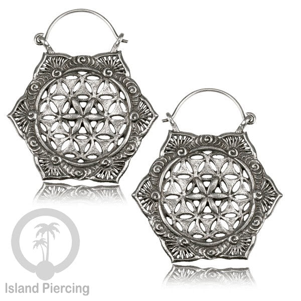 White Brass Tribal Earrings, Anting Kuningan Putih pilihan desain Etnik Pulau Bali