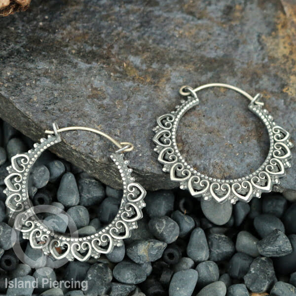 White Brass Tribal Earrings, Anting Kuningan Putih pilihan desain Etnik Pulau Bali