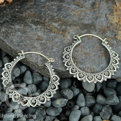 White Brass Tribal Earrings, Anting Kuningan Putih pilihan desain Etnik Pulau Bali