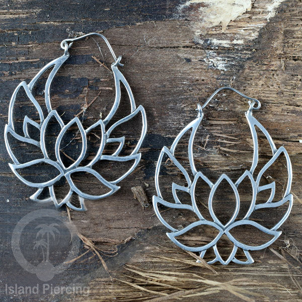 Anting kuningan putih yang kecil dan manis, Small size White Brass Earrings