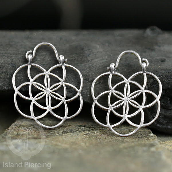 Anting kuningan putih yang kecil dan manis, Small size White Brass Earrings