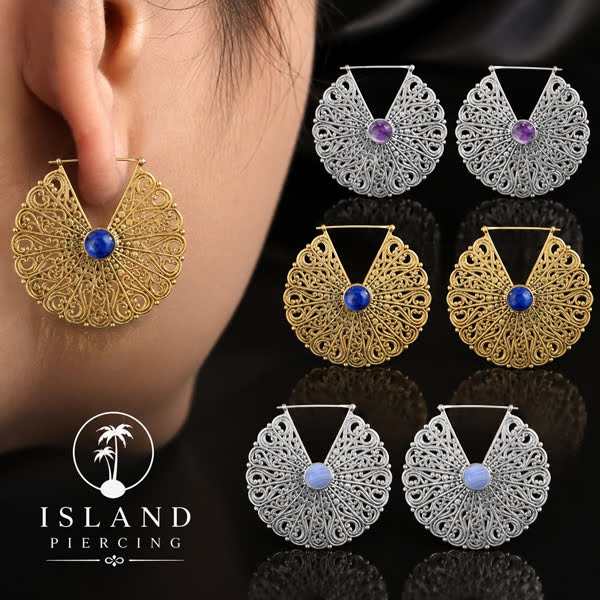 Anting Mandala besar dengan Batu tersedia dalam Kuningan dan Kuningan putih, Brass Earring
