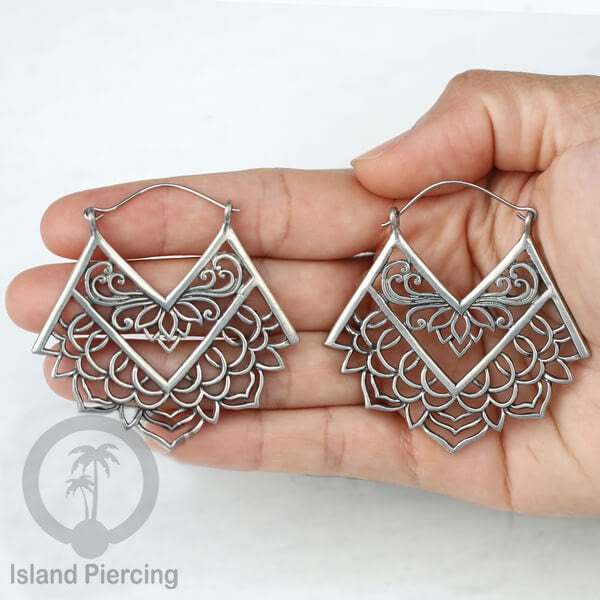 Anting Kuningan Putih besar, Anting Mandala, Tribal White Brass Earring