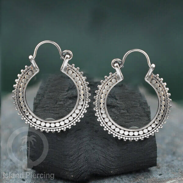 Anting Kuningan Putih inspirasi Pulau Bali, White Brass Earring Bali Style
