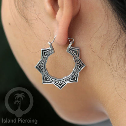 Anting Kuningan Putih inspirasi Pulau Bali, White Brass Earring Bali Style