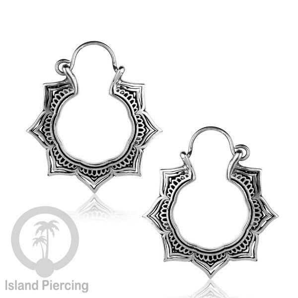 Anting Kuningan Putih inspirasi Pulau Bali, White Brass Earring Bali Style