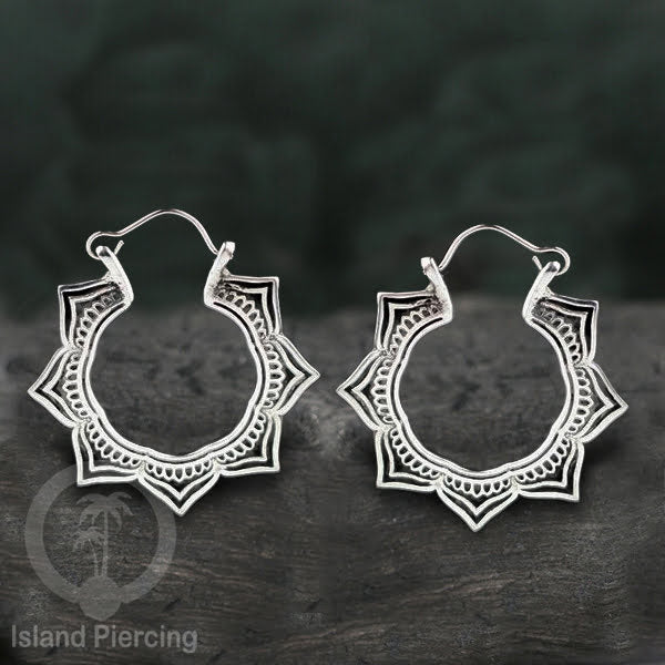 Anting Kuningan Putih inspirasi Pulau Bali, White Brass Earring Bali Style