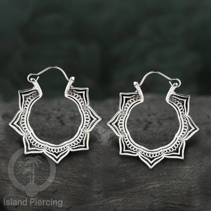 Anting Kuningan Putih inspirasi Pulau Bali, White Brass Earring Bali Style