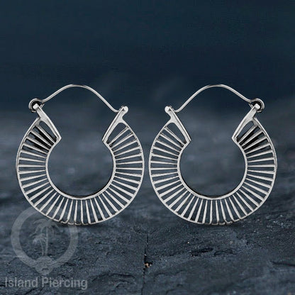 Anting Kuningan Putih inspirasi Pulau Bali, White Brass Earring Bali Style