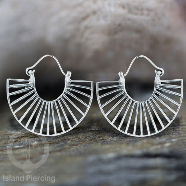 Anting Kuningan Putih inspirasi Pulau Bali, White Brass Earring Bali Style