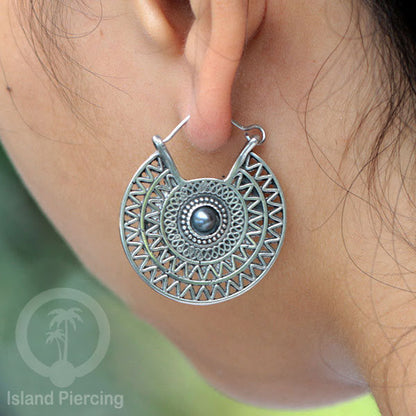 Anting Kuningan Putih dengan Batu cantik, Aztec Style White Brass Earring with Stone