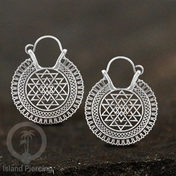 Anting Kuningan Putih Desain Etnik gaya Tribal, Bali Style White Brass Earrings