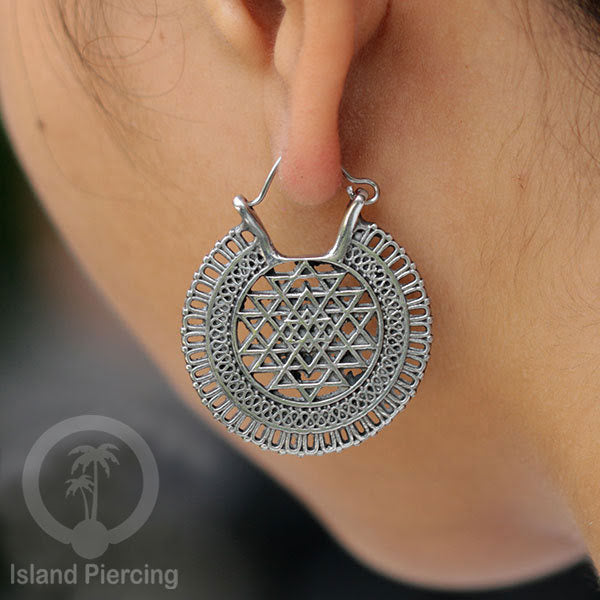 Anting Kuningan Putih Desain Etnik gaya Tribal, Bali Style White Brass Earrings