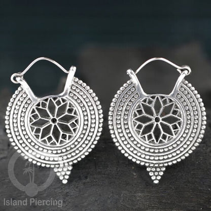 Anting Kuningan Putih Desain Etnik gaya Tribal, Bali Style White Brass Earrings