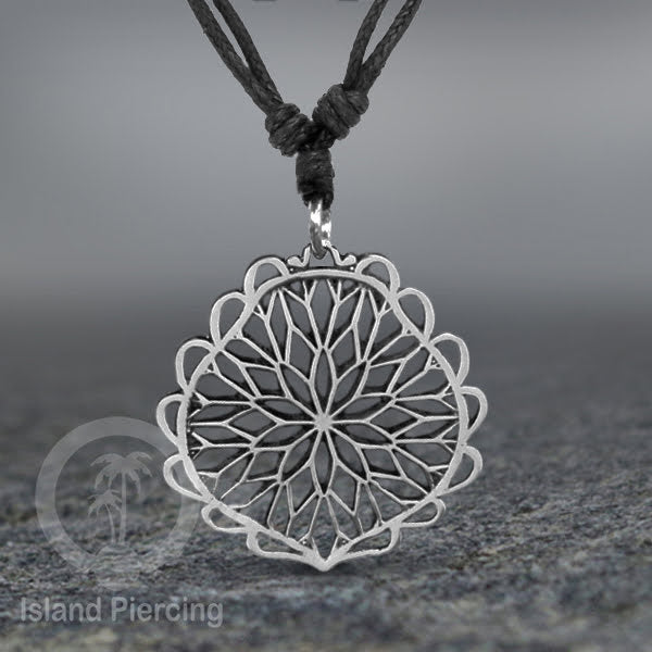 Kalung Liontin Kuningan Putih motif Mandala White Brass Pendant Necklace Sacred Geometry