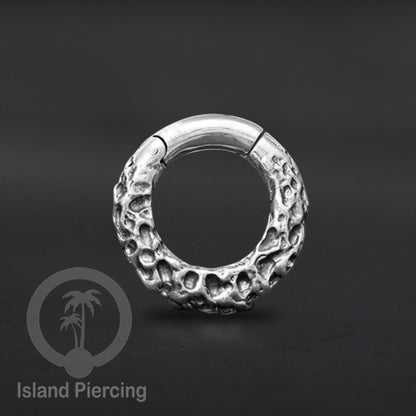 Piercing Clicker dengan magnet, Tindik telinga kuningan putih, kunci magnetik.