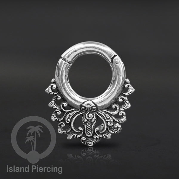 Piercing Clicker dengan magnet, Tindik telinga kuningan putih, kunci magnetik.