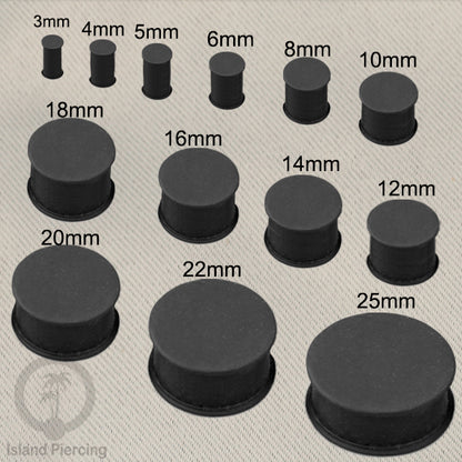 Ear-Plug Silicone Anting Piercing Silikon bentuk bulat warna hitam dan putih ukuran 3-25mm