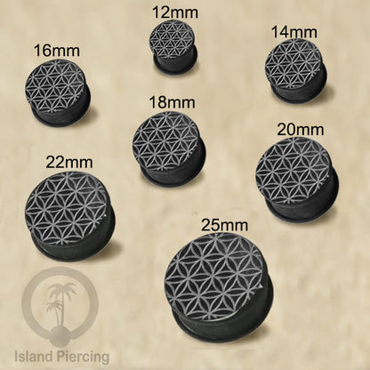 Ear-Plug Silicone Anting Piercing Silikon bentuk bulat warna hitam dengan ukiran motif menarik