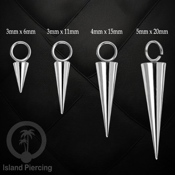Body jewelry charm sebagai spike, yang bisa di pakai untuk dekorasi model lain seperti tragusm helix dan segment ring, steel charm.