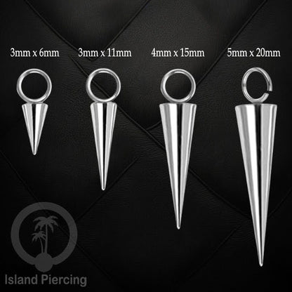 Body jewelry charm sebagai spike, yang bisa di pakai untuk dekorasi model lain seperti tragusm helix dan segment ring, steel charm.