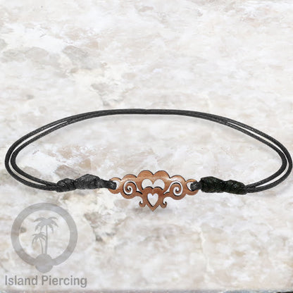 Gelang Tangan Tali yang pakai Liotin kayu banyak pilihan desain yang menarik, cocok untuk semua umur