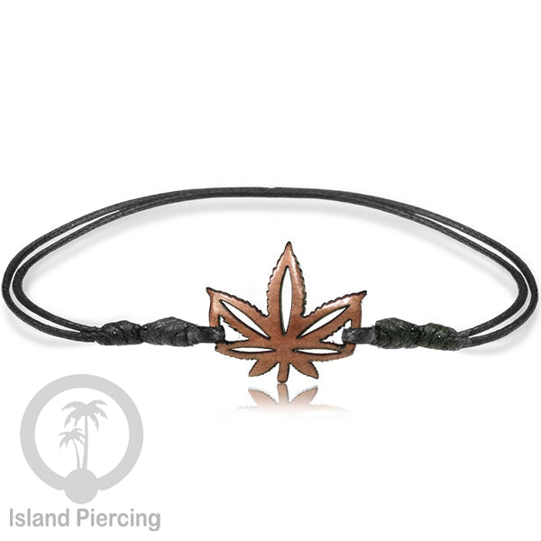 Gelang Tangan Tali yang pakai Liotin kayu banyak pilihan desain yang menarik, cocok untuk semua umur