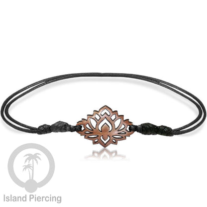 Gelang Tangan Tali yang pakai Liotin kayu model yang menarik, cocok untuk semua umur