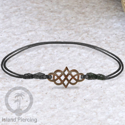 Gelang Tangan Tali yang pakai Liotin kayu model yang menarik, cocok untuk semua umur